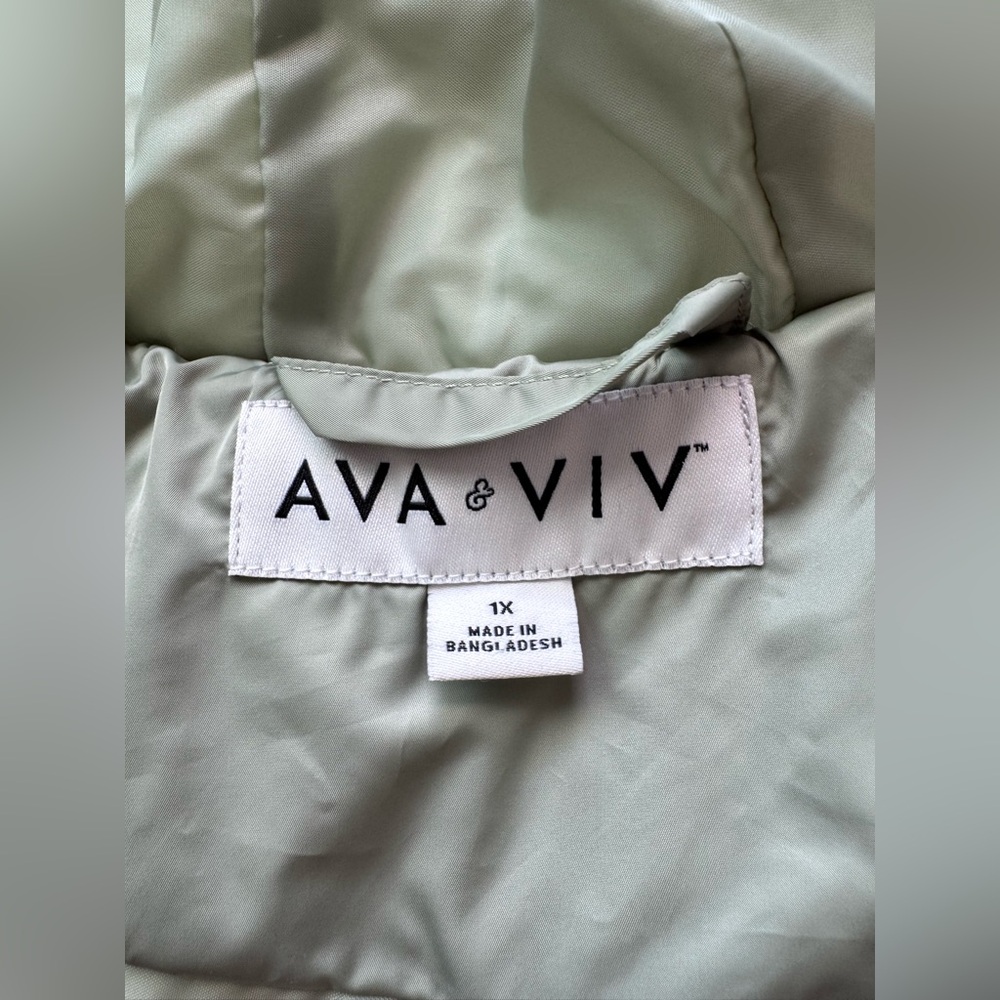 NWOT Women's Hooded Puffer Coat - Light Green - Picture 6 of 13